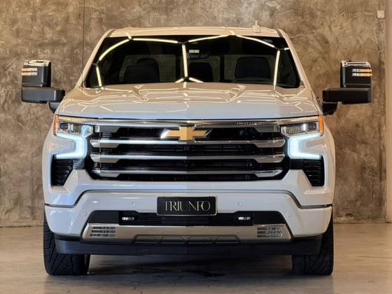 CHEVROLET SILVERADO 5.3 V8 GASOLINA 1500 HIGH COUNTRY 4X4 AUTOMÁTICO